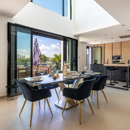 Monegasque, Elegance Et Modernite Villa Serignan