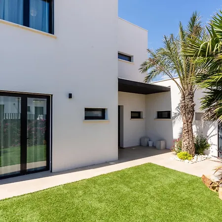 Monegasque Elegance & Private Pool Villa Sérignan