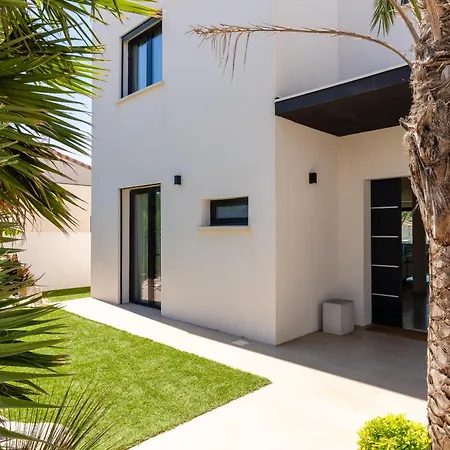 Monegasque, Elegance Et Modernite