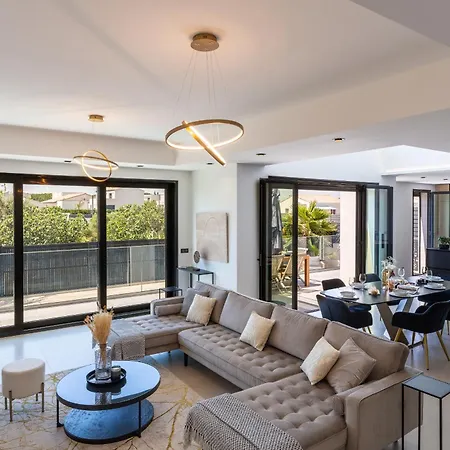 Monegasque, Elegance Et Modernite Villa *