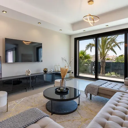 Monegasque, Elegance Et Modernite Serignan