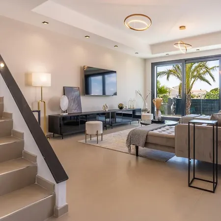 Monegasque Elegance & Private Pool Villa *